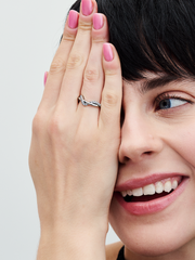 Sparkling Intertwined Wave Ring - Sterling silver