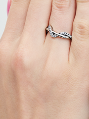 Sparkling Intertwined Wave Ring - Sterling silver