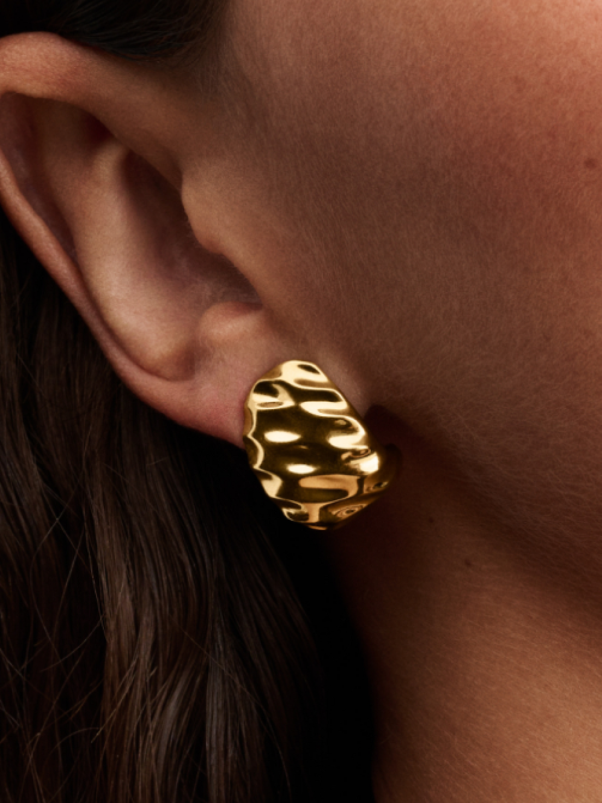 Rippled Wide Hoop Earrings - 14k gold plating