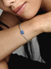 Pandora Moments Sparkling Blue Disc Clasp Snake Chain Bracelet - Sterling silver