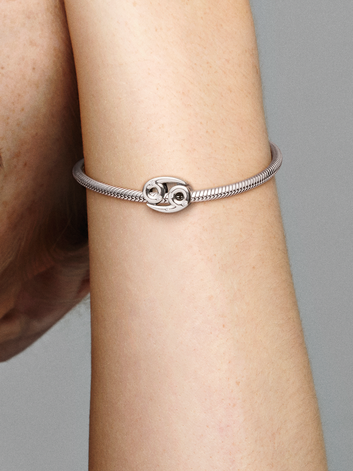 Sparkling Cancer Zodiac Charm - Sterling silver