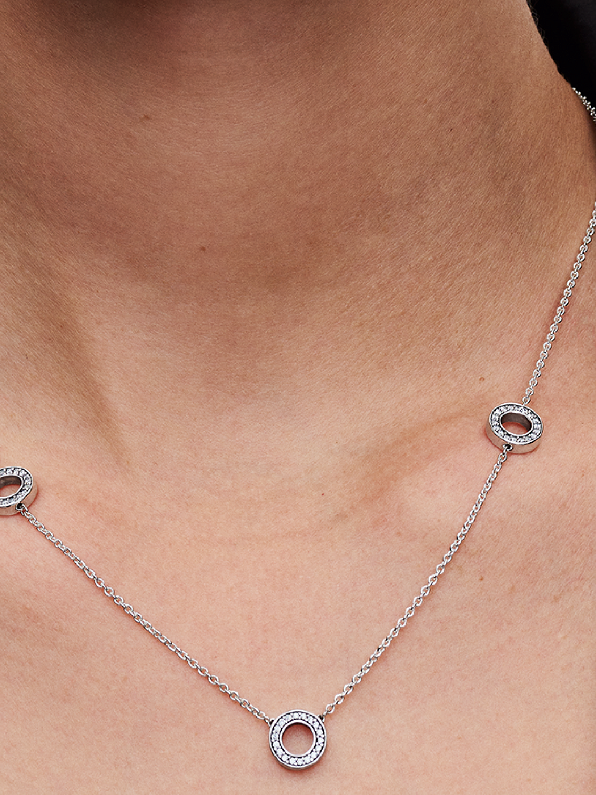 FINAL SALE - Pavé Circles Chain Necklace - Sterling silver
