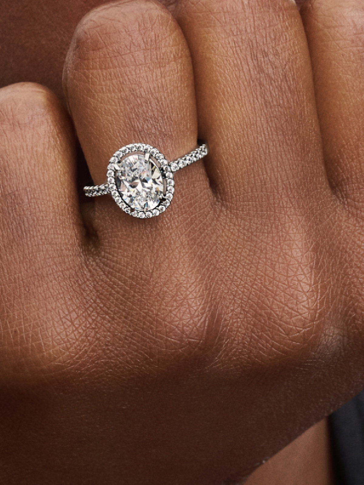 Oval Sparkling Halo Statement Ring - Sterling silver