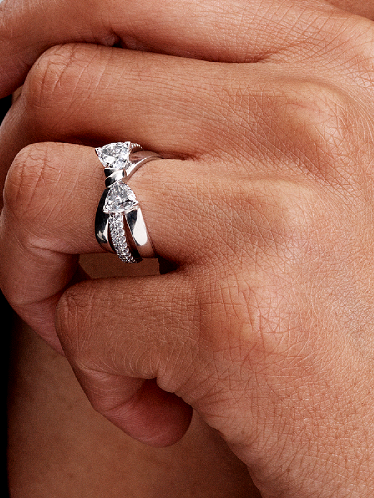 Sparkling Bow Crossover Ring - Sterling silver
